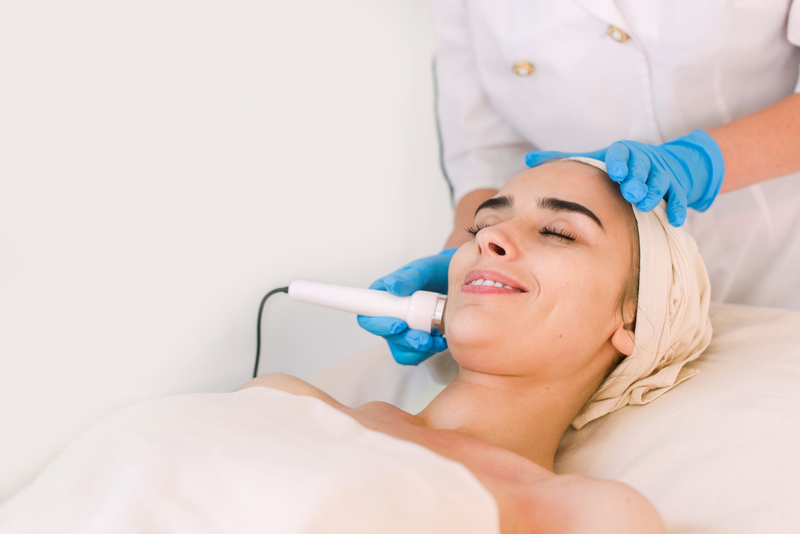 Cosmetic procedures in spa clinic